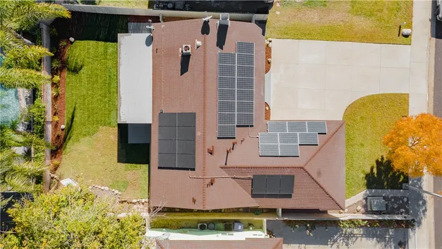 $795,000 | 28224 Oaklar Drive, Saugus, CA 91350