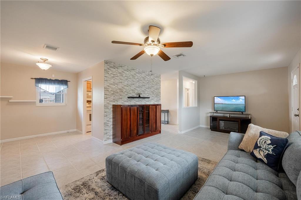403 Penn Road West Lehigh Acres, FL 33936 - Photo 12 of 44 Gallery Image 12