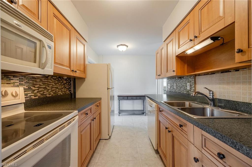 403 Penn Road West Lehigh Acres, FL 33936 - Photo 13 of 44 Gallery Image 13