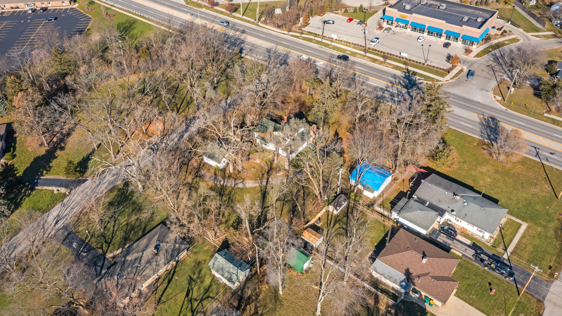 2576 Plainfield Road Joliet, IL 60435 - Photo 11 of 13 an aerial view of a house with a yard