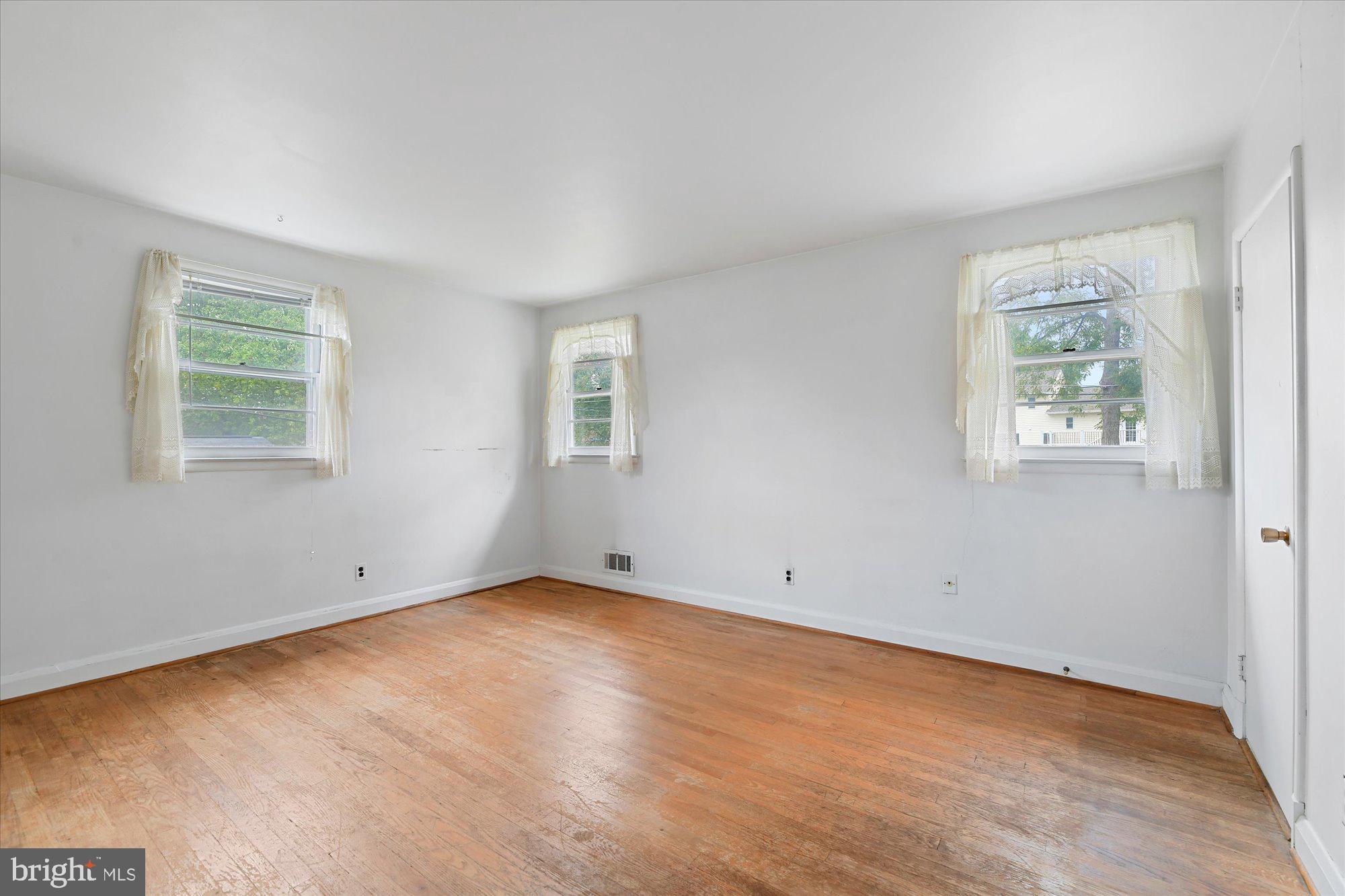 1614 Landon Road Towson, MD 21204 - Photo 22 of 41 Gallery Image 22