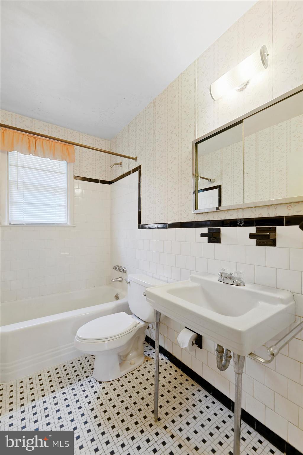 1614 Landon Road Towson, MD 21204 - Photo 27 of 41 Gallery Image 27
