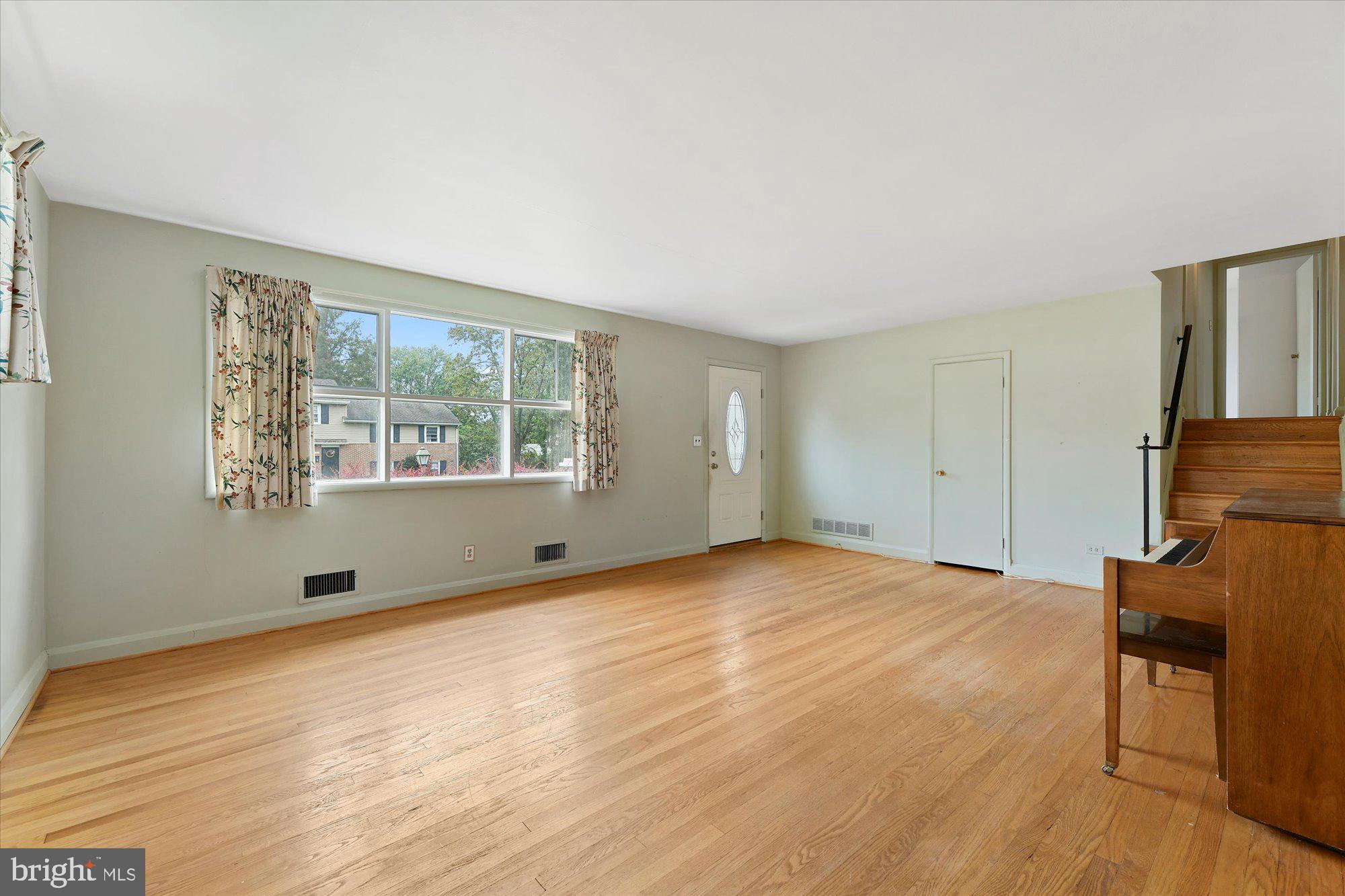 1614 Landon Road Towson, MD 21204 - Photo 7 of 41 Gallery Image 7
