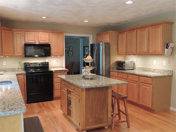 23 Campmeeting Road Topsfield, MA 01983 - Photo 4 of 21 Gallery Image 4