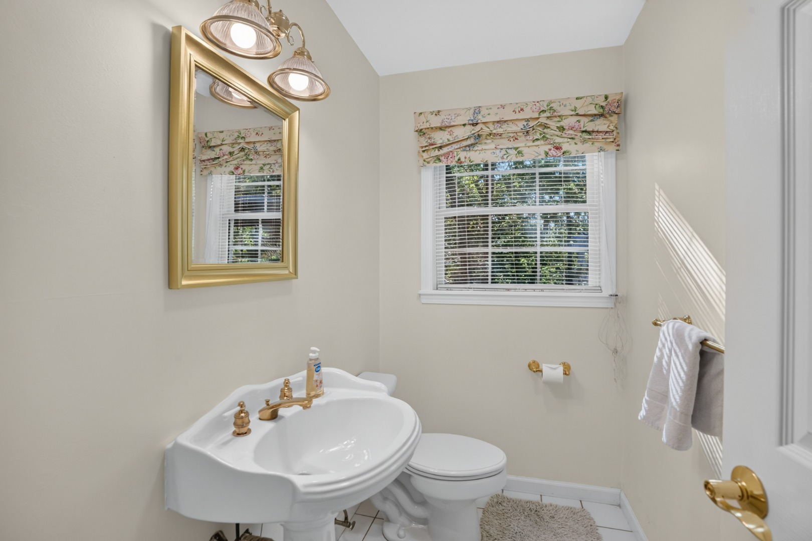 31 Dodgers Hole Road Edgartown, MA 02539 - Photo 21 of 35 Gallery Image 21