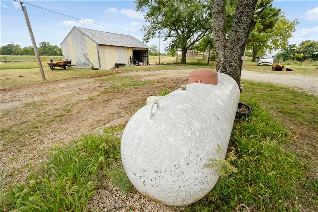 1698 9000 Road Oswego, KS 67356 - Photo 46 of 66