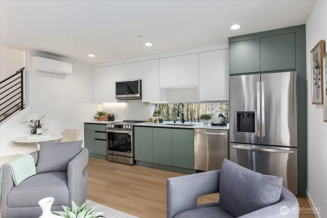 $859,950 | 3114 Queen Anne Avenue North, Seattle, WA 98109