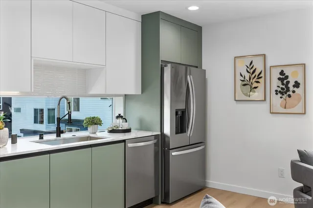 $859,950 | 3114 Queen Anne Avenue North, Seattle, WA 98109