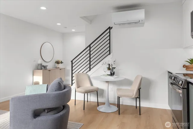 $859,950 | 3114 Queen Anne Avenue North, Seattle, WA 98109