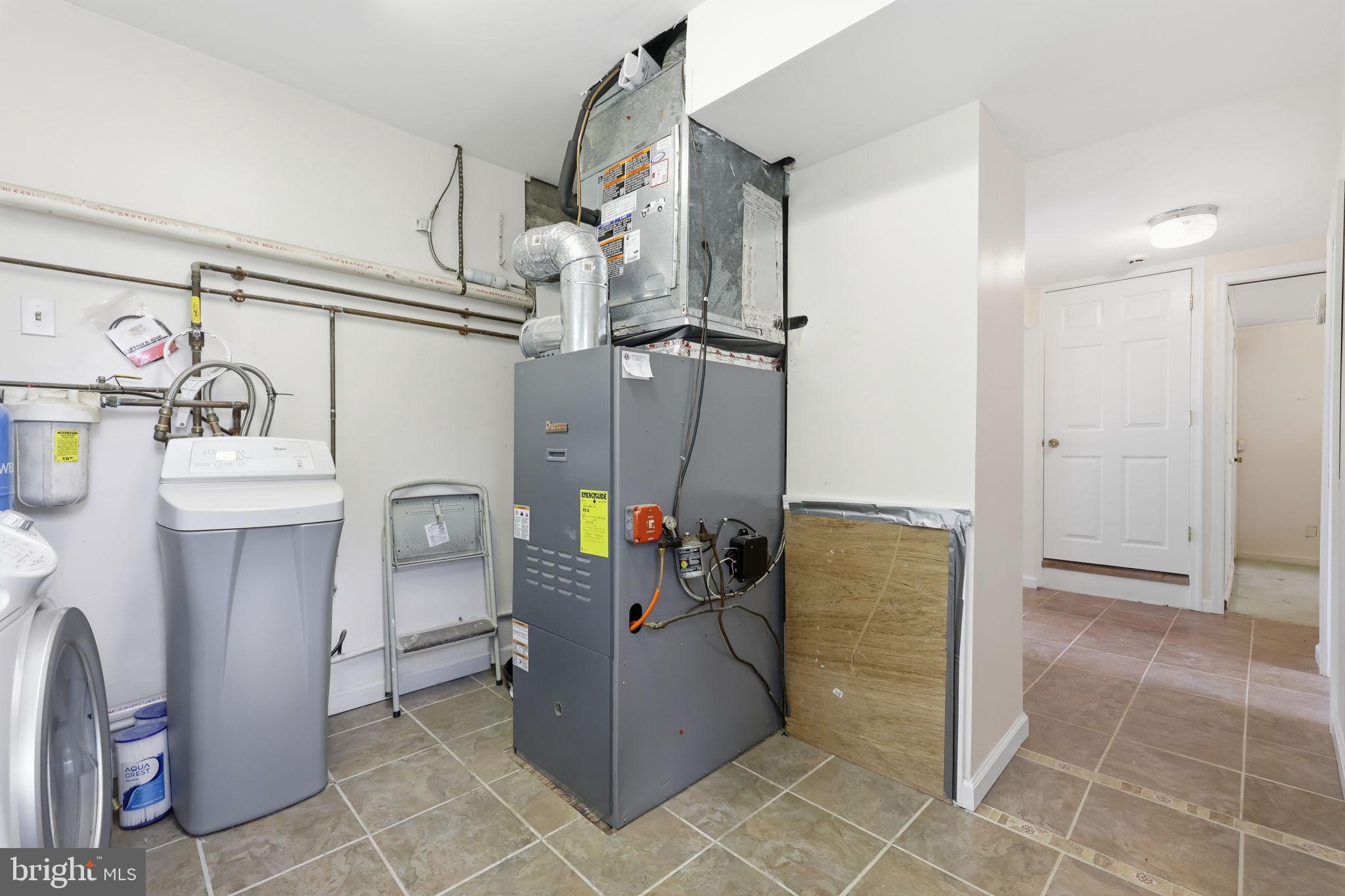 1696 Chestnut Ridge Road Upper Black Eddy, PA 18972 - Photo 23 of 43 Laundry/Utility Room
