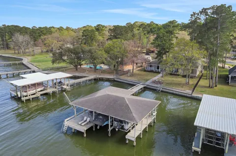 $995,000 | 40 Pebble Beach Circle, Coldspring, TX 77331