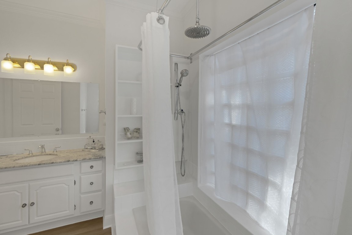 40 Pebble Beach Circle Coldspring, TX 77331 - Photo 25 of 50 This primary bathroom has a tub and shower