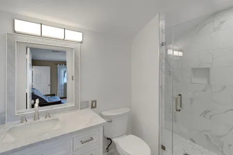 $995,000 | 40 Pebble Beach Circle, Coldspring, TX 77331