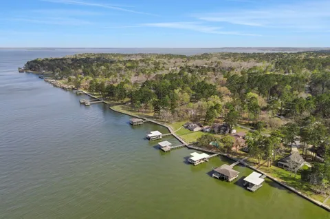 $995,000 | 40 Pebble Beach Circle, Coldspring, TX 77331