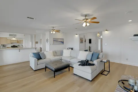 $995,000 | 40 Pebble Beach Circle, Coldspring, TX 77331