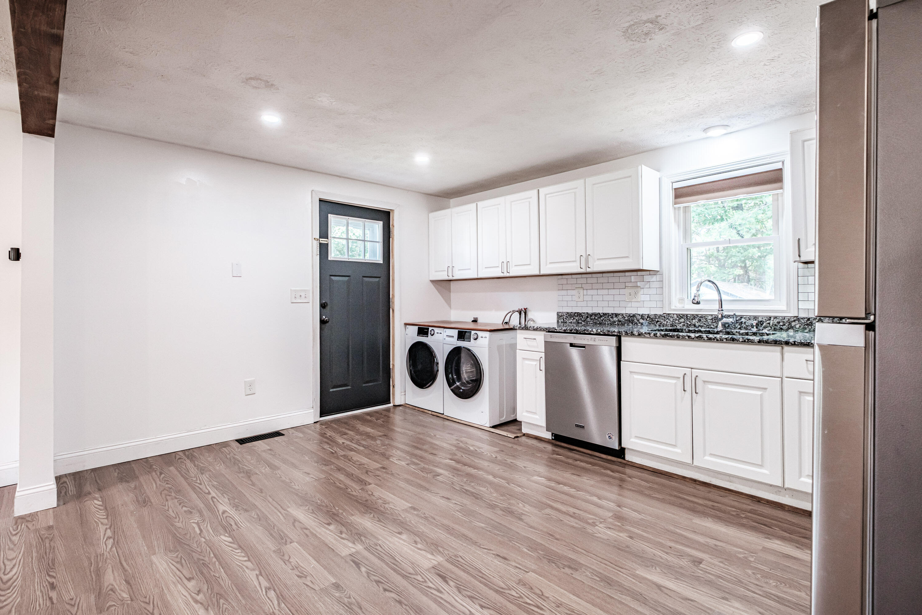 23 Clarkdale Road Kennebunk, ME 04043 - Photo 13 of 49 23 Clarkdale Road