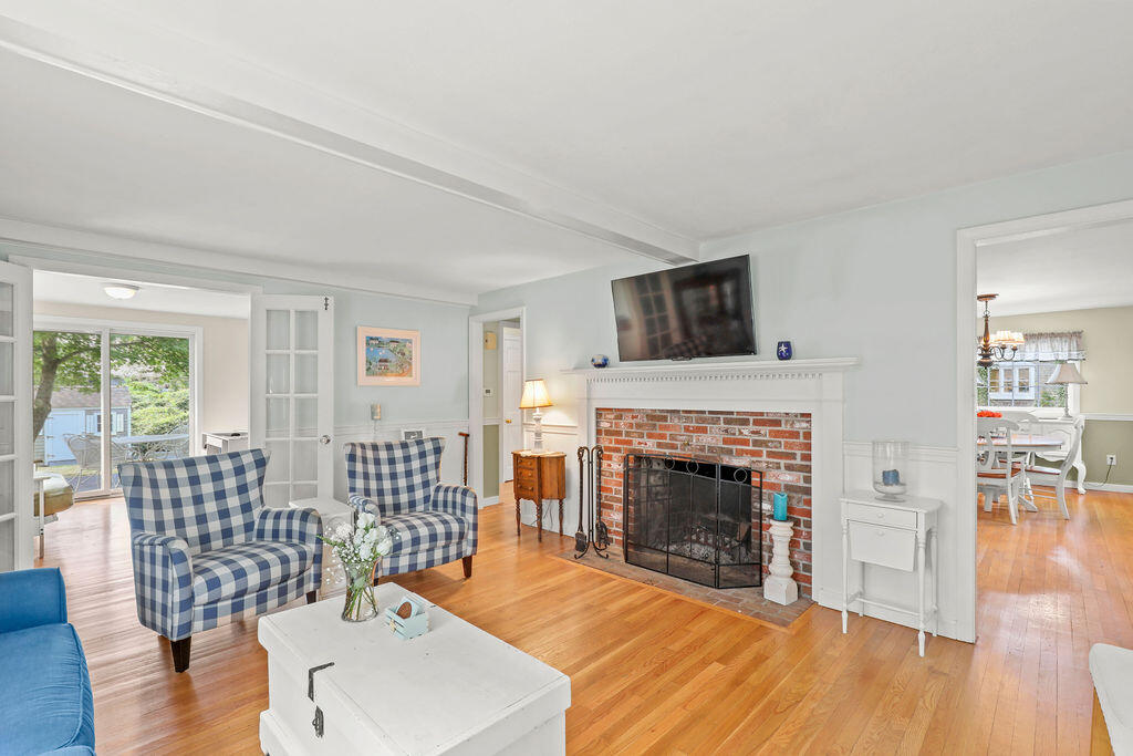 11 Moody Drive Sandwich, MA 02563 - Photo 8 of 50 IMG_5283