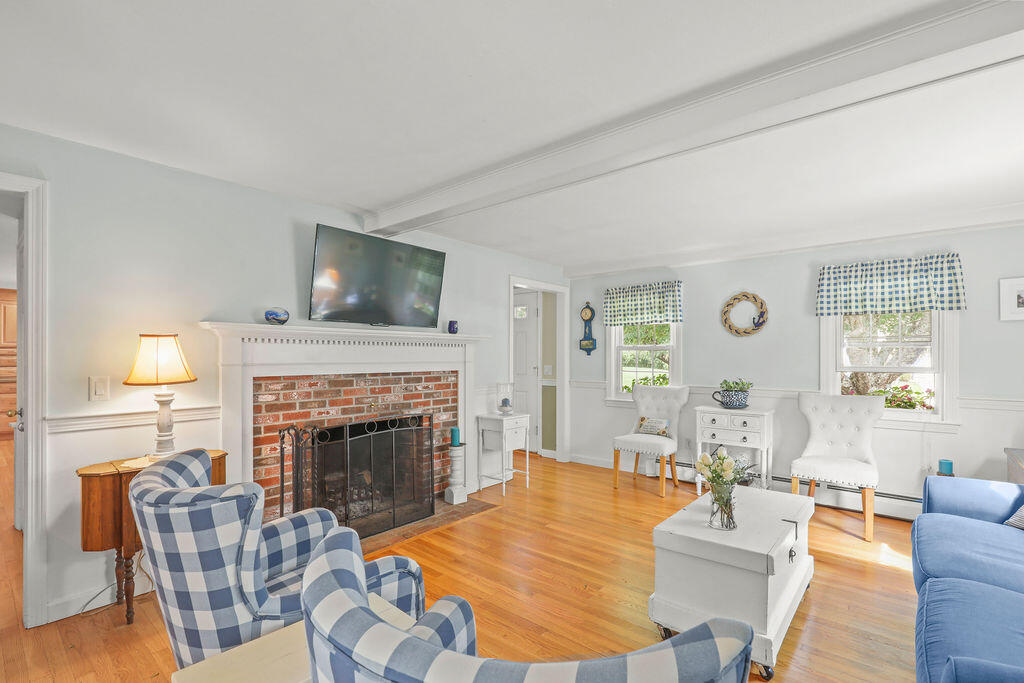 11 Moody Drive Sandwich, MA 02563 - Photo 9 of 50 IMG_5293