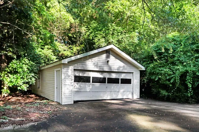 $215,000 | 2102 Hardee Road, Kinston, NC 28504