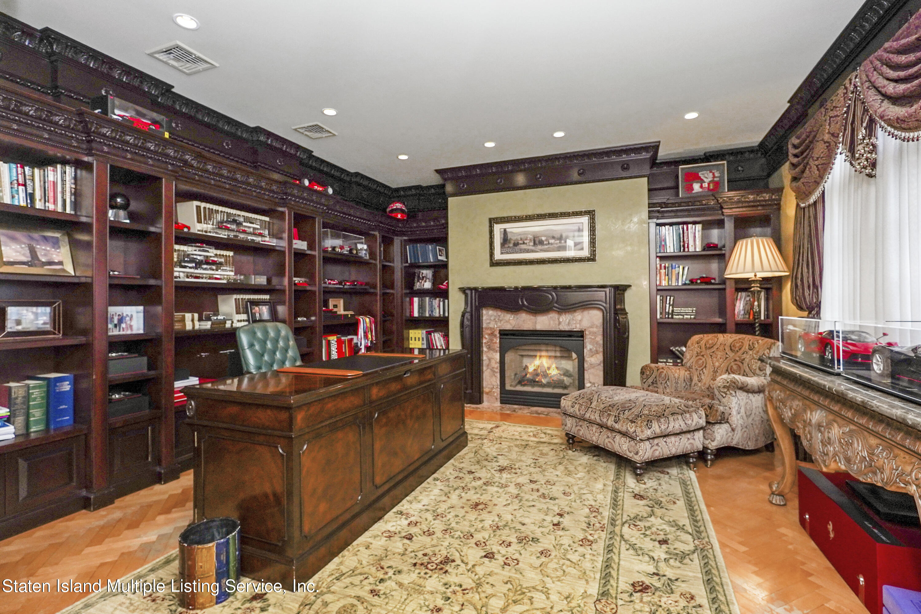 99 Buttonwood Road Staten Island, NY 10304 - Photo 15 of 43 Photo Jan 16 2023, 9 39 15 AM