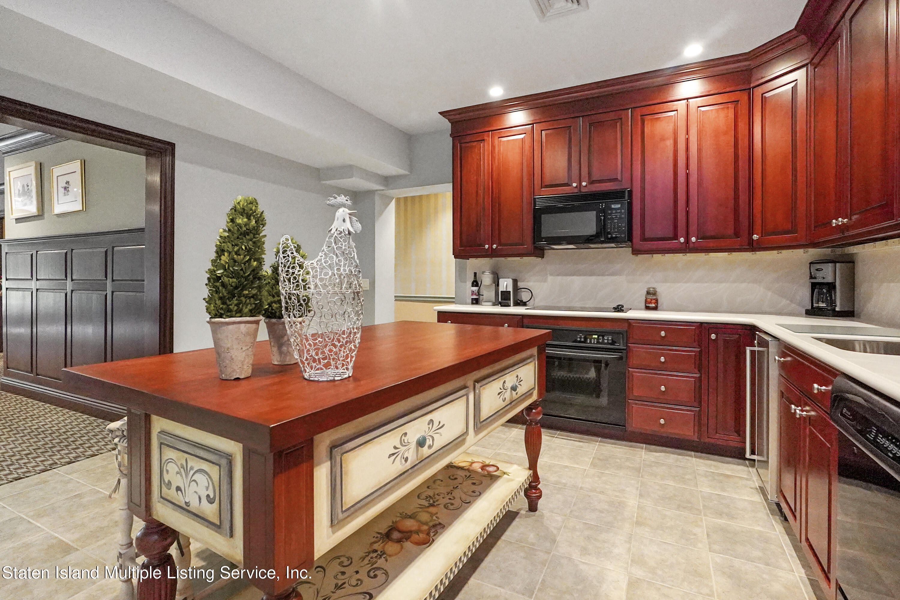 99 Buttonwood Road Staten Island, NY 10304 - Photo 29 of 43 Photo Jan 16 2023, 10 14 10 AM