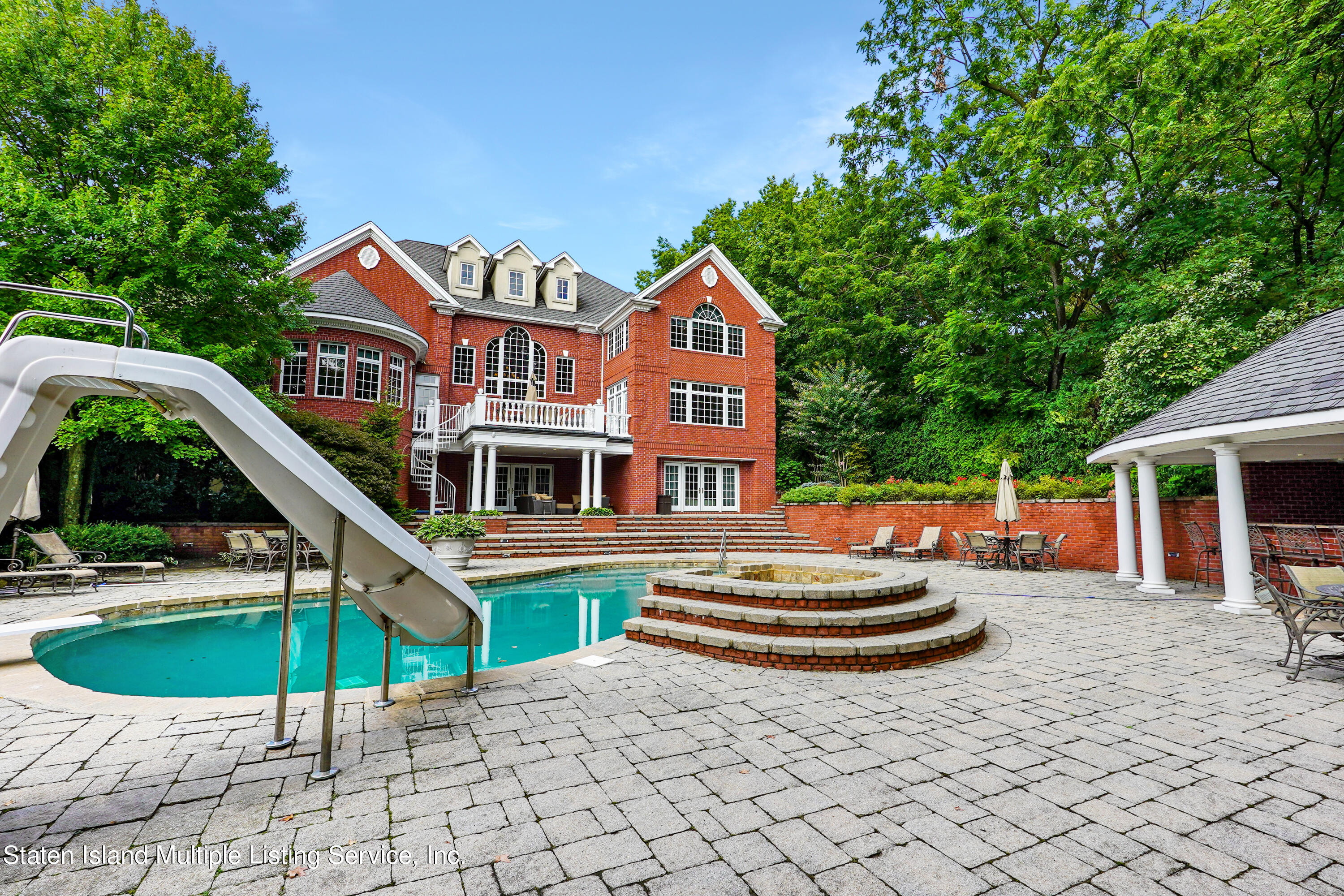 99 Buttonwood Road Staten Island, NY 10304 - Photo 34 of 43 Photo Jan 16 2023, 10 20 05 AM