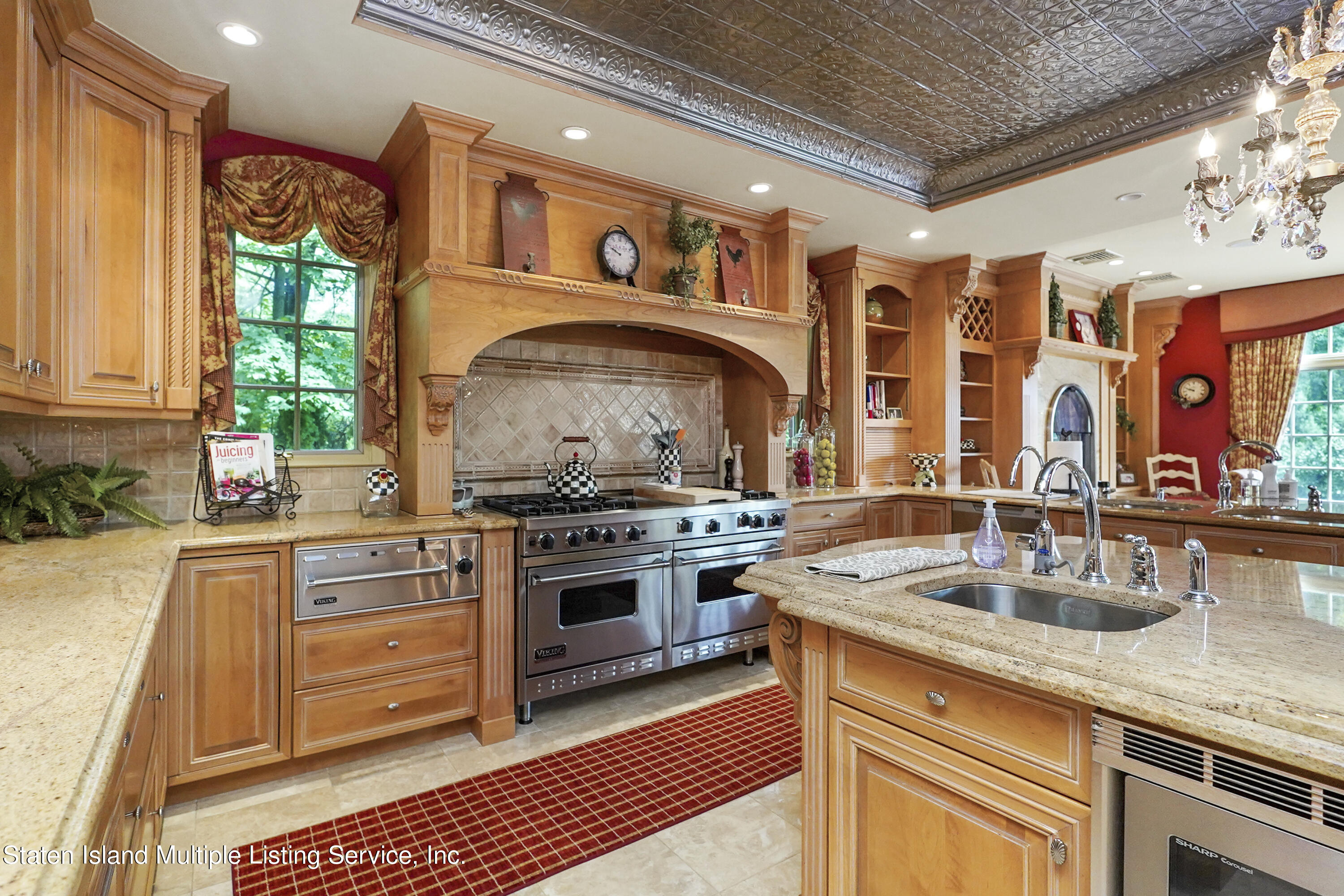 99 Buttonwood Road Staten Island, NY 10304 - Photo 9 of 43 Photo Jan 16 2023, 9 44 32 AM