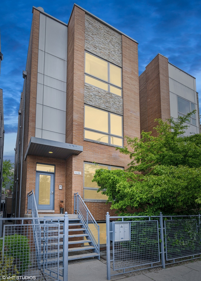 1350 West Diversey Pkwy Unit 1  