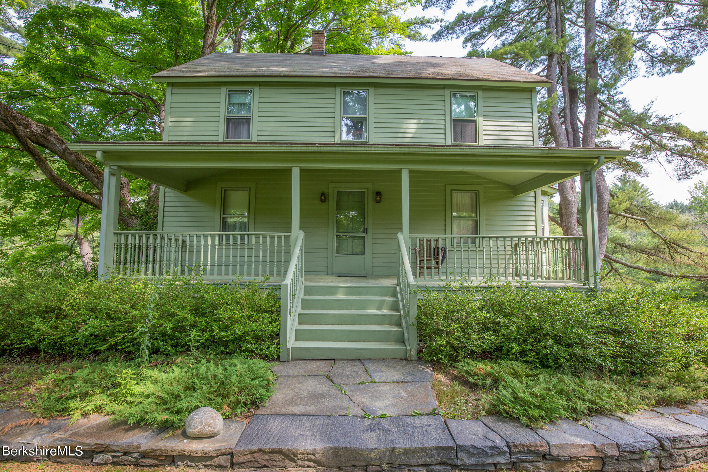 424 Cooper Hill Road Sheffield, MA 01257 - Photo 41 of 45 Close Front