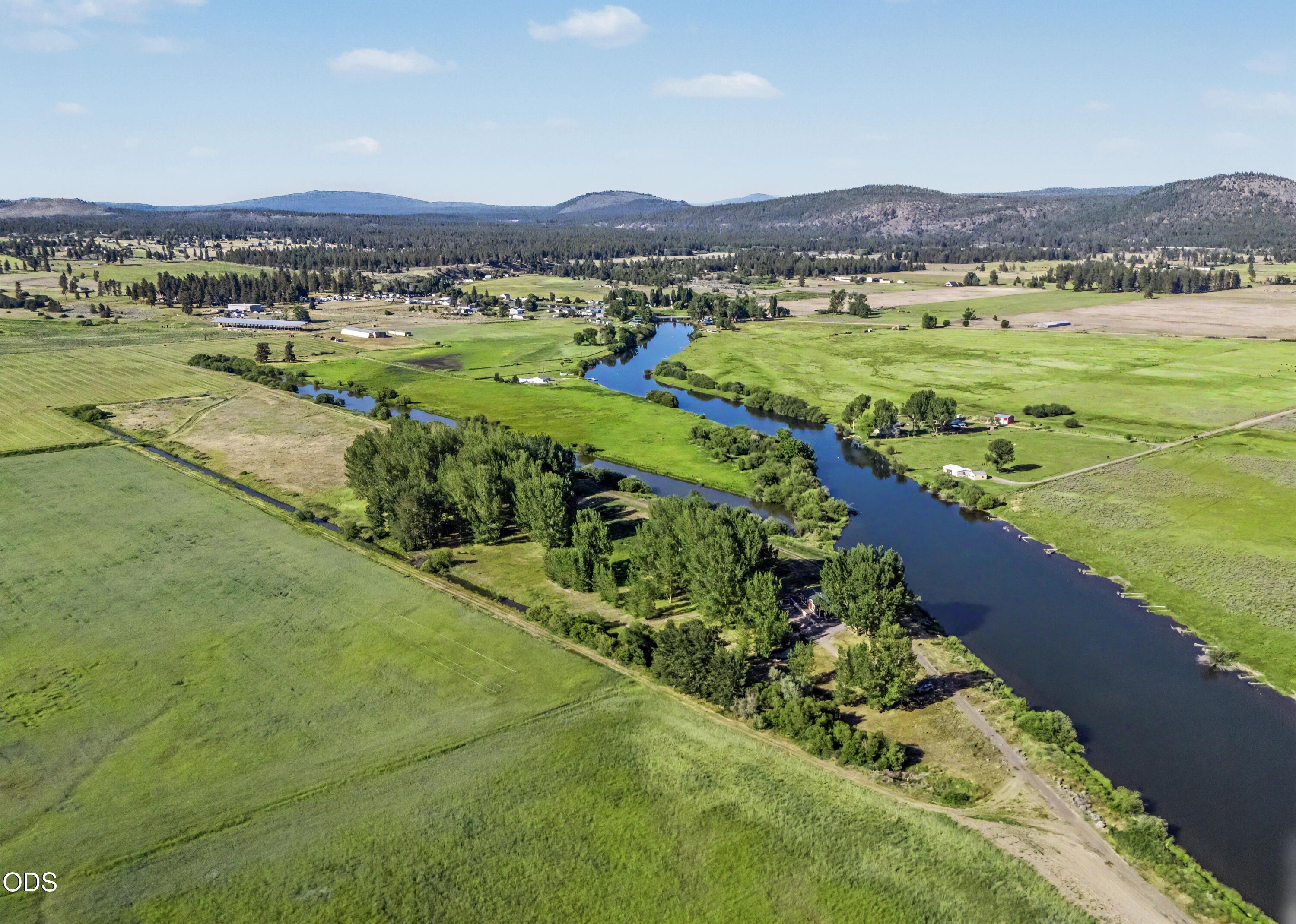 32158 Modoc Point Road Chiloquin, OR 97624 - Photo 5 of 42