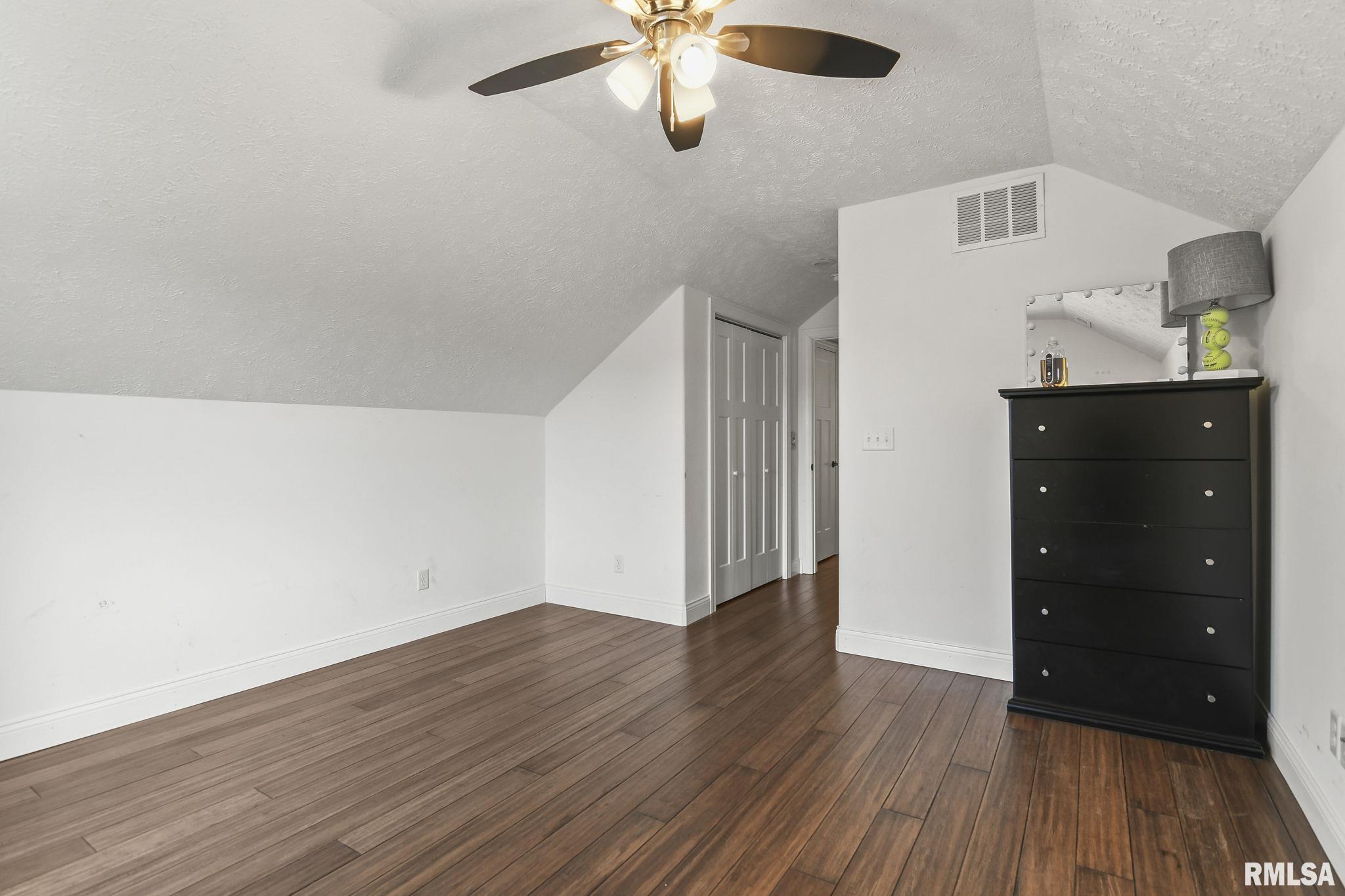 5001 Mountain View Drive Springfield, IL 62711 - Photo 35 of 41 Gallery Image 35