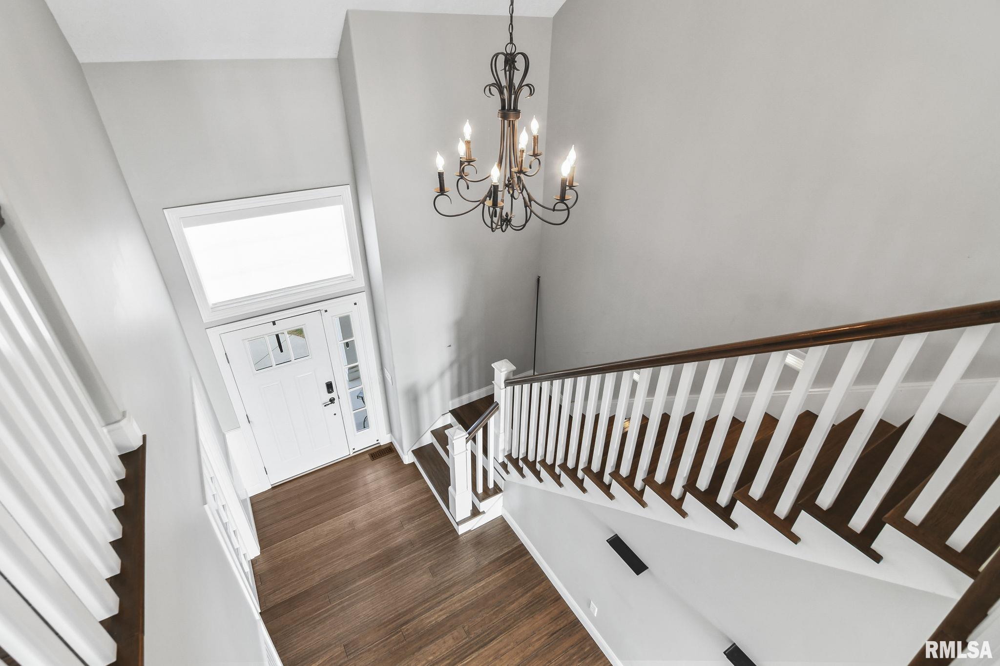 5001 Mountain View Drive Springfield, IL 62711 - Photo 4 of 41 Gallery Image 4