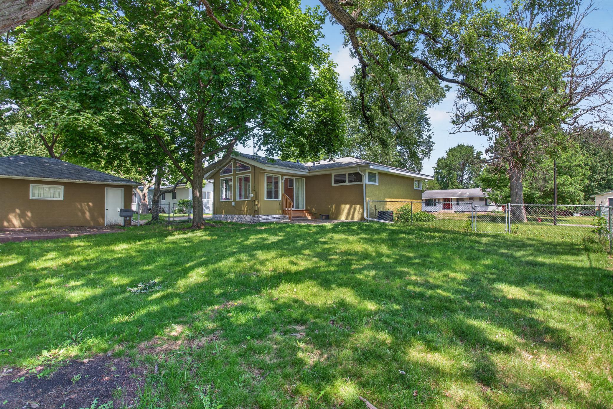 2819 Nash Road Brooklyn Center, MN 55430 - Photo 6 of 27