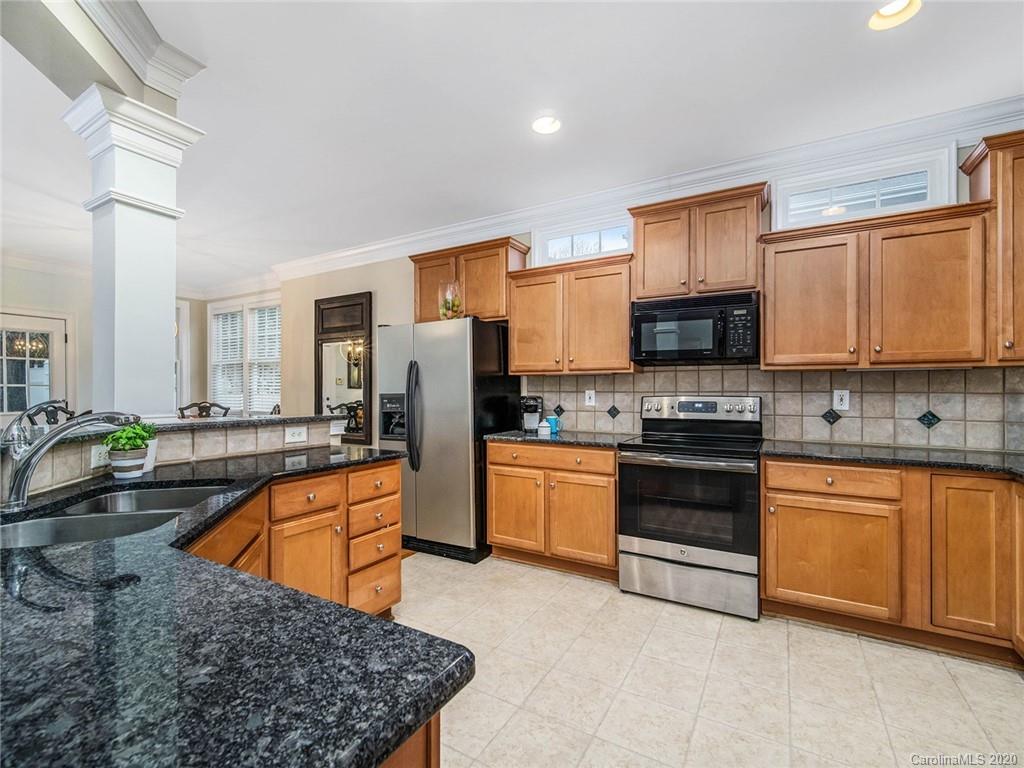 1344 Barnett Woods Fort Mill, SC 29708 - Photo 10 of 41 Gallery Image 10