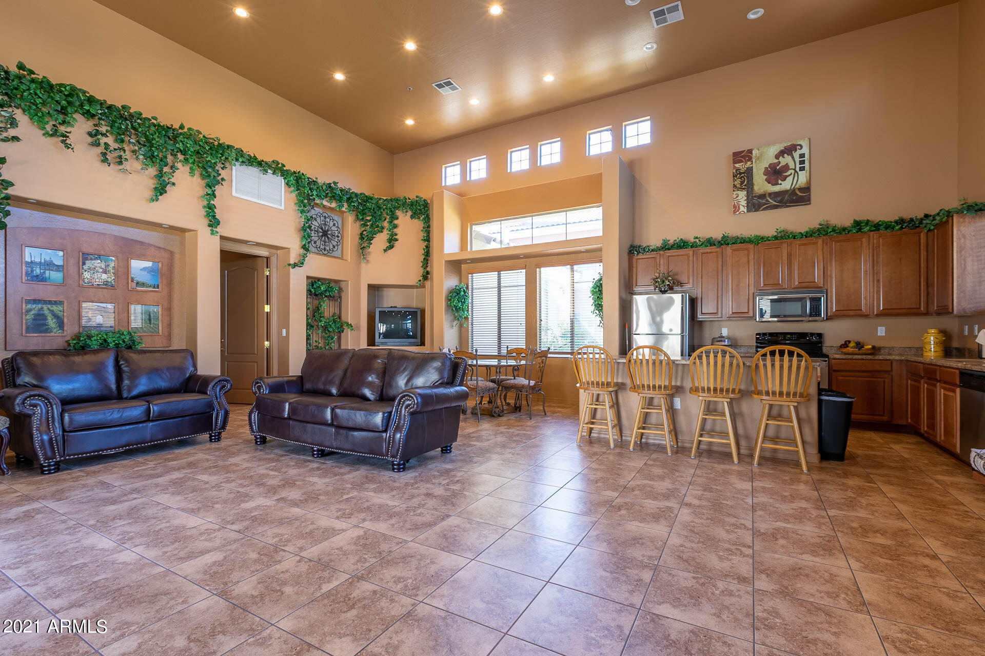 955 East Knox Road, Unit 113 Chandler, AZ 85225 - Photo 34 of 38 Clubhouse