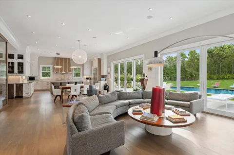 $9,195,000 | 9 Seaponack Drive, Sag Harbor, NY 11963