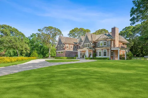 $9,195,000 | 9 Seaponack Drive, Sag Harbor, NY 11963
