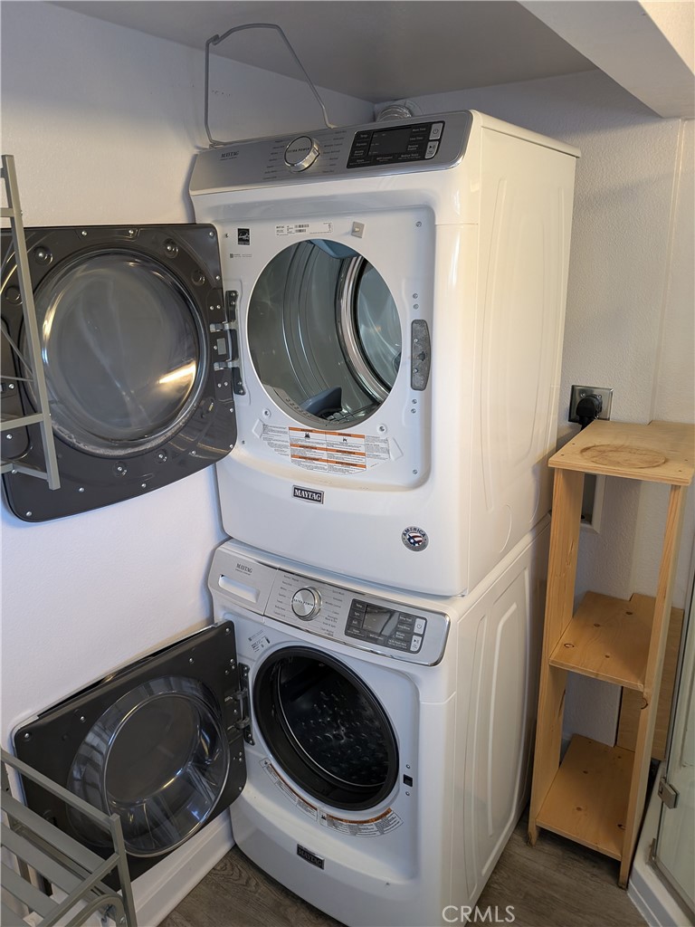 4020 F Street Eureka, CA 95503 - Photo 9 of 15 a utility room with dryer and washer
