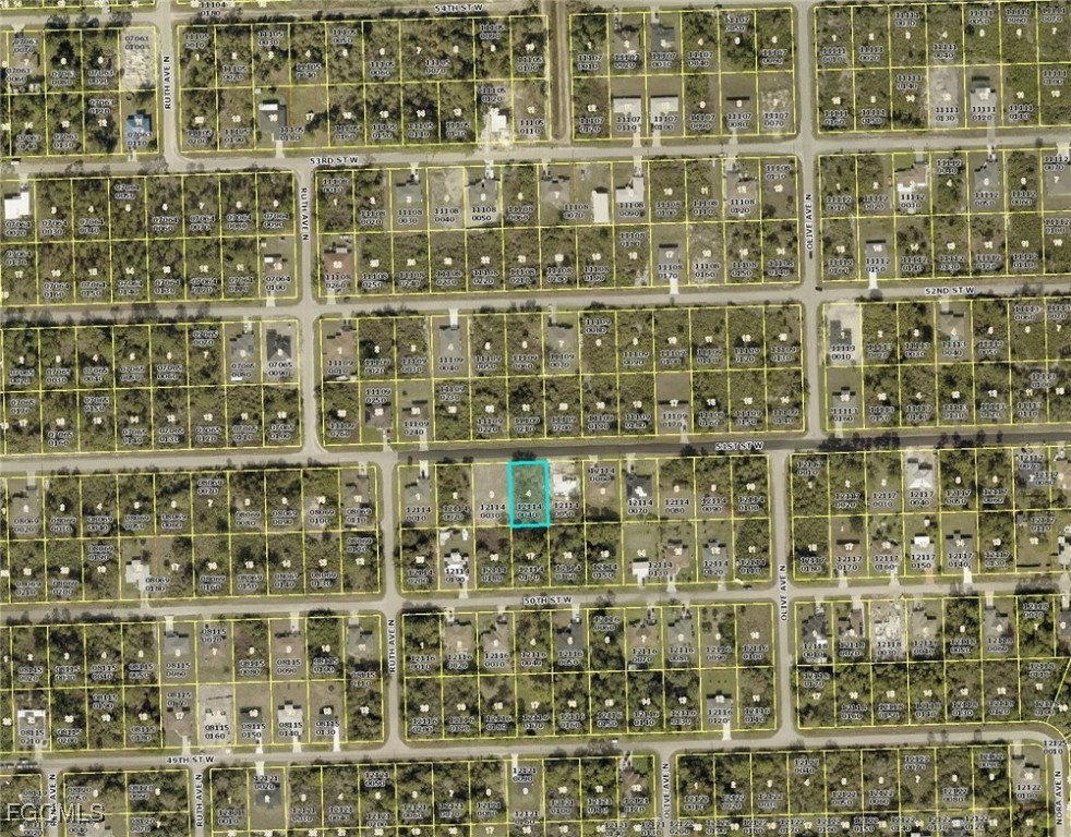 3215 51st Street West Lehigh Acres, FL 33971 - Photo 3 of 4 a bathroom with a shower