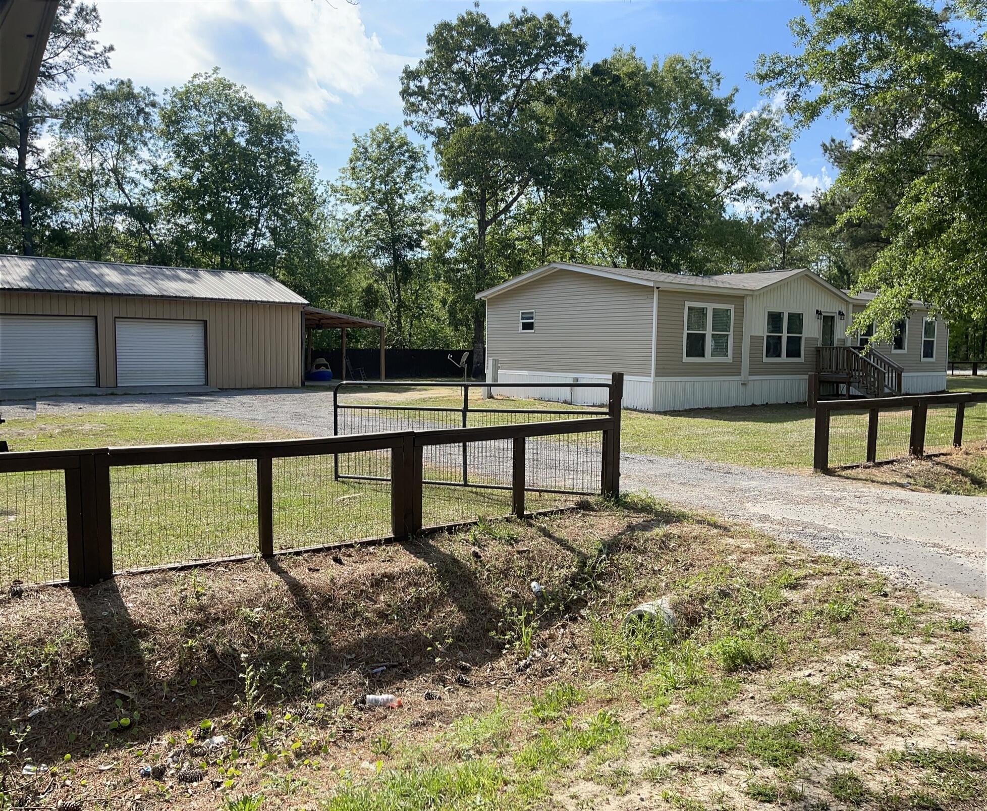 929 Fauling Road St. Stephen, SC 29479 - Photo 7 of 28 929 Fauling Rd 1