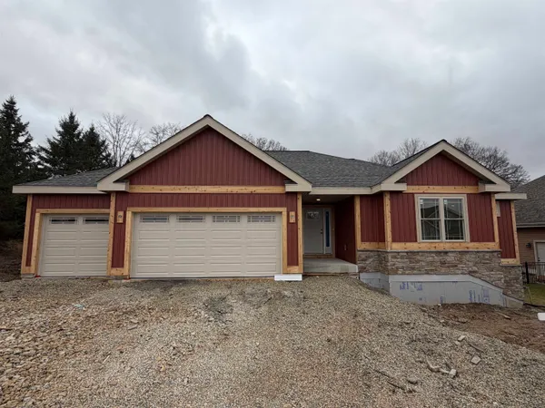 $529,900 | 3 Savannah Parkway, Deerfield, WI 53531