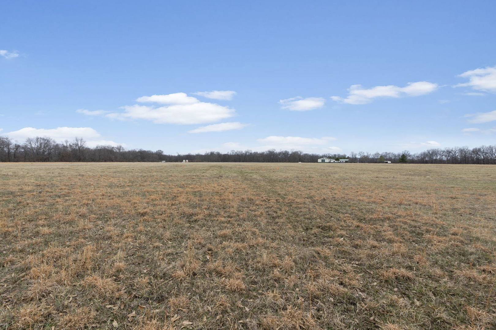 7198 Omega Road Kinmundy, IL 62854 - Photo 21 of 95 a view of an ocean
