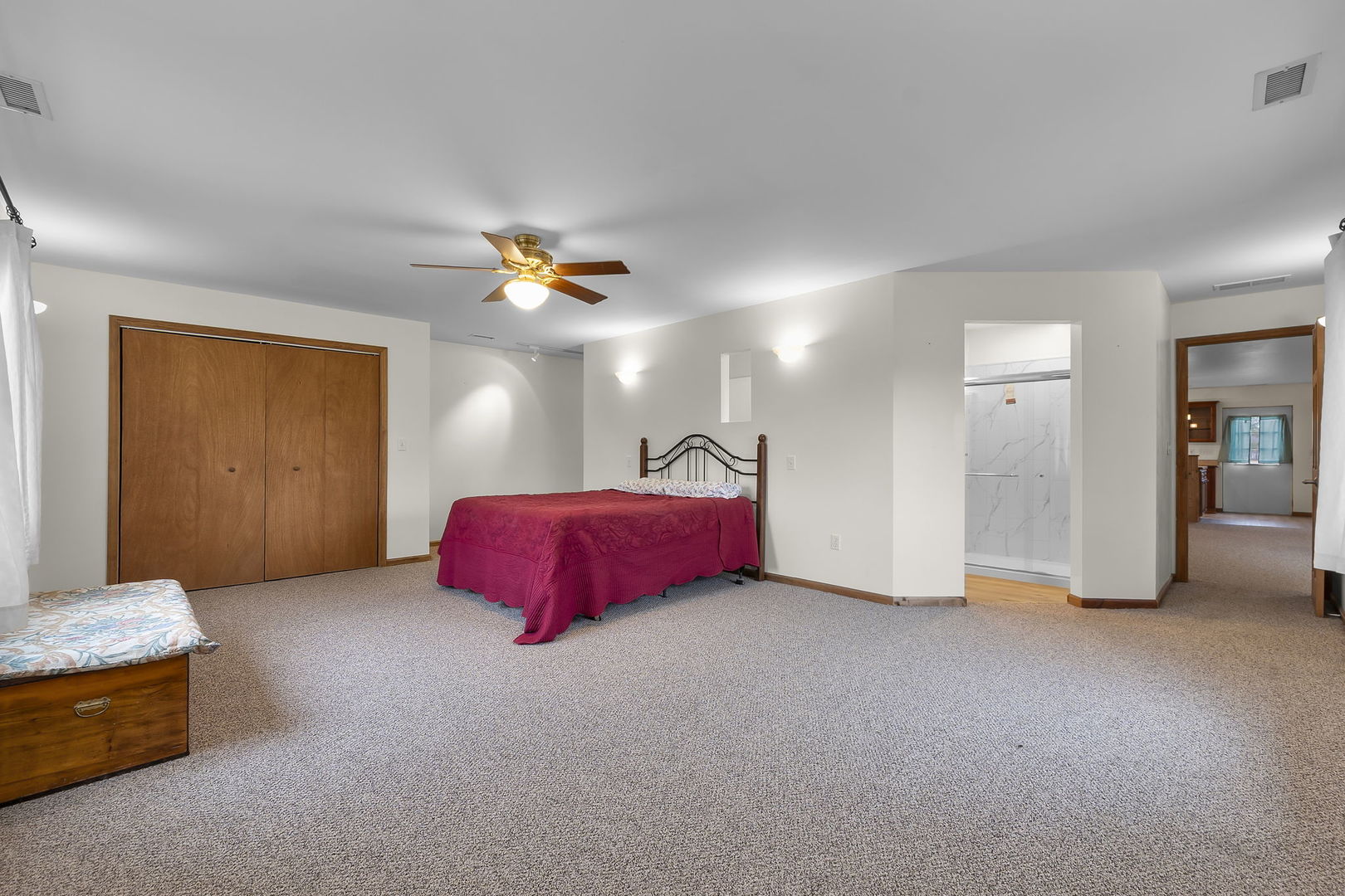 7198 Omega Road Kinmundy, IL 62854 - Photo 36 of 95 a living room with furniture