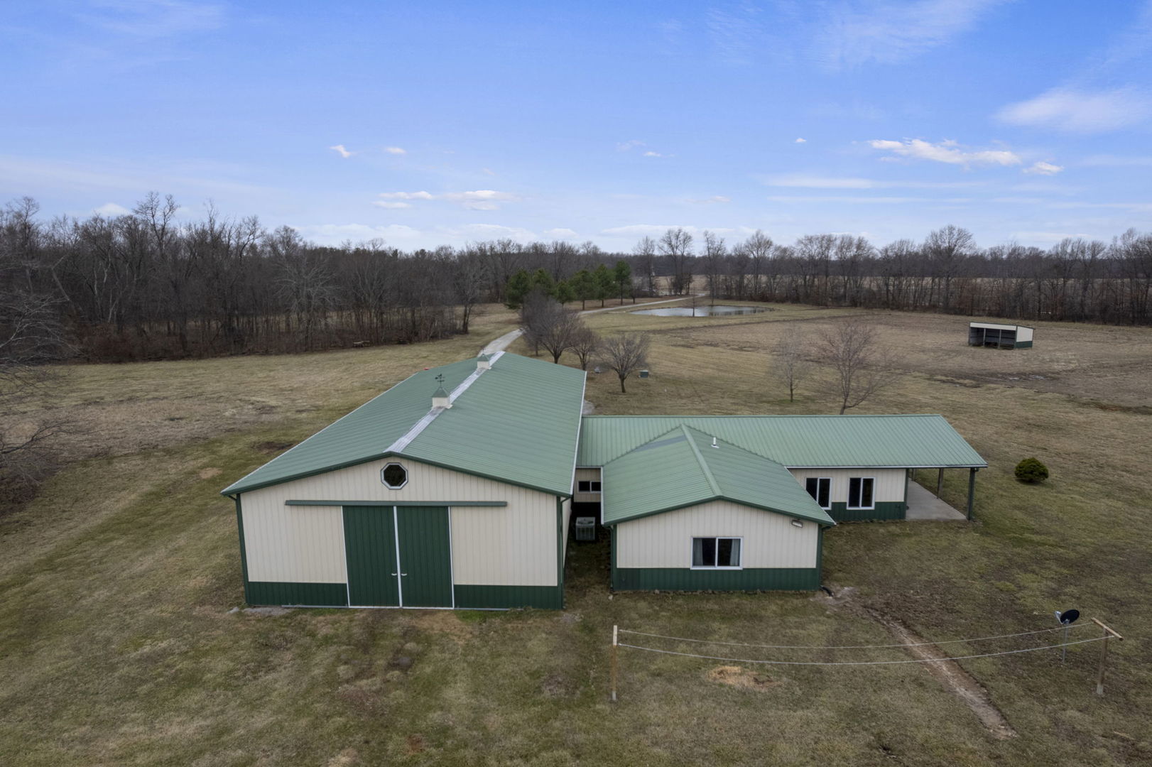 7198 Omega Road Kinmundy, IL 62854 - Photo 4 of 95
