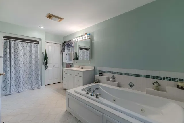 $999,900 | 70778 Halsey Square Road, Burr Oak, MI 49030