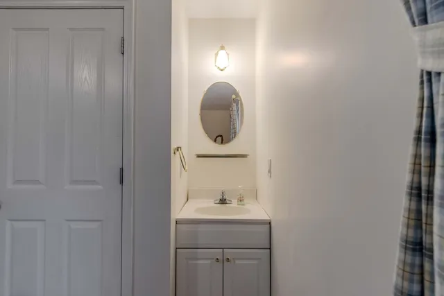 $999,900 | 70778 Halsey Square Road, Burr Oak, MI 49030