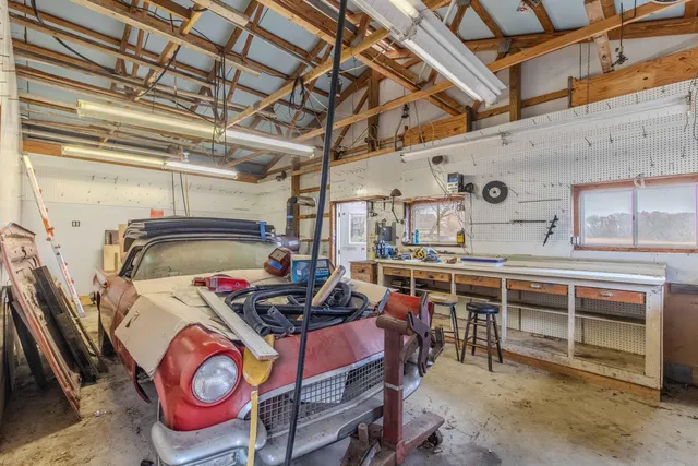 $999,900 | 70778 Halsey Square Road, Burr Oak, MI 49030