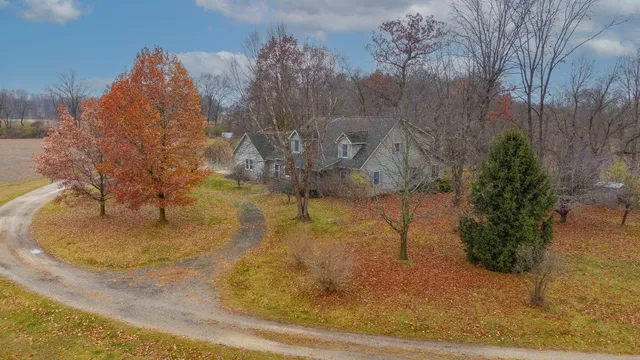 $999,900 | 70778 Halsey Square Road, Burr Oak, MI 49030