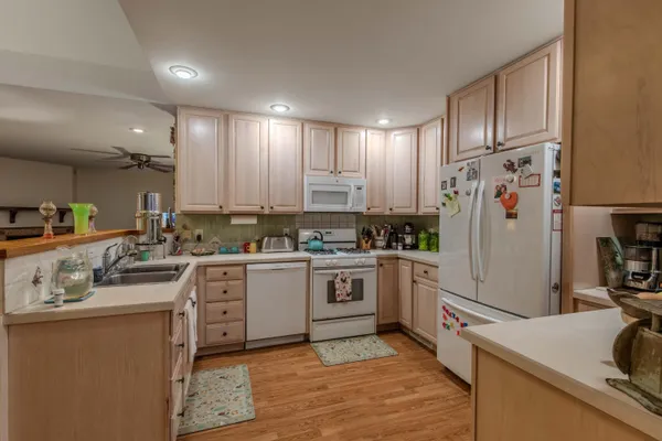 $875,900 | 70778 Halsey Square Road, Burr Oak, MI 49030