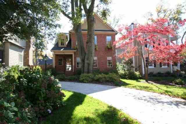 4 Riverside Drive Greenville, SC 29605 - Photo 1 of 24 Gallery Image 1